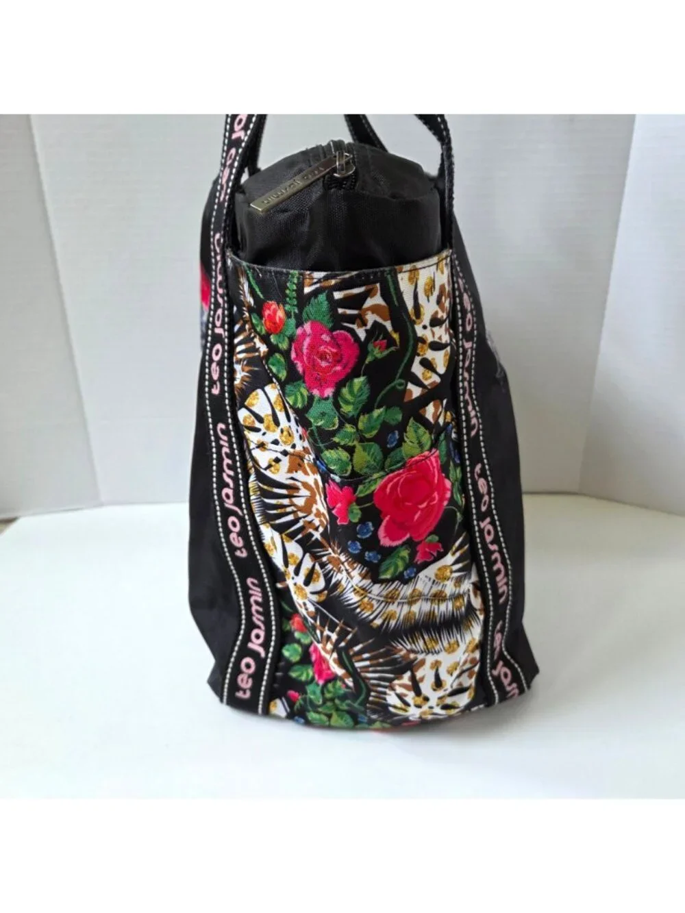 Teo Jasmin Tote Black French Bull Dog Whimsical Artsy Lightweight Zip Top Travel